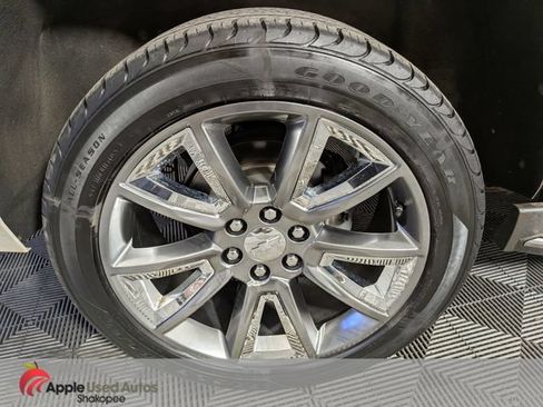 Used 2015 Chevrolet Suburban LTZ AWD/4WD image 59