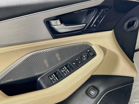 Used 2022 Acura MDX SH-AWD w/ Technology Package image 18