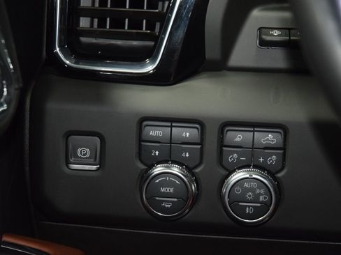 Used 2024 GMC Sierra 1500 Denali Ultimate image 38