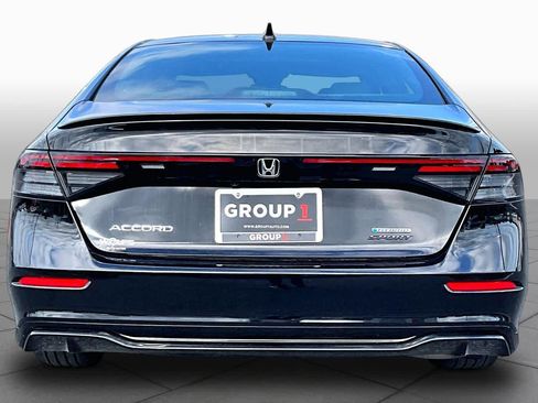 Used 2025 Honda Accord Sport image 5