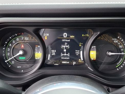 Used 2024 Jeep Wrangler Unlimited Sahara AWD/4WD image 20
