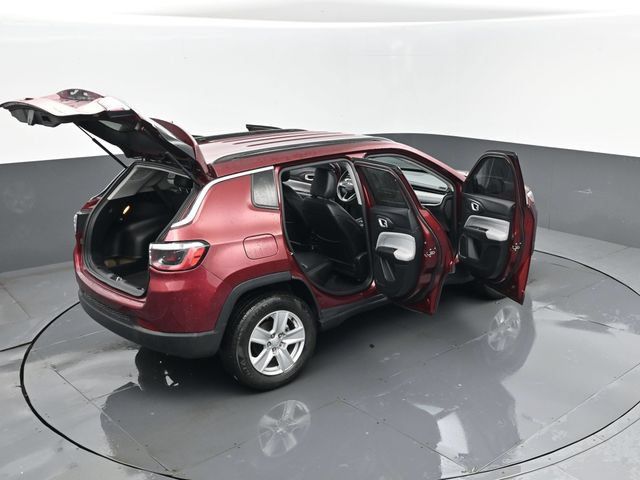 Used 2022 Jeep Compass Latitude AWD/4WD image 26