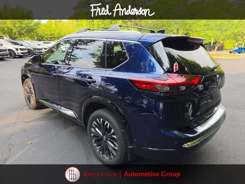 Used 2025 Nissan Rogue Platinum AWD/4WD image 9