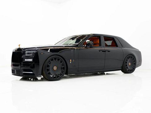Used 2024 Rolls-Royce Phantom Sedan w/ The Phantom Package RWD image 11