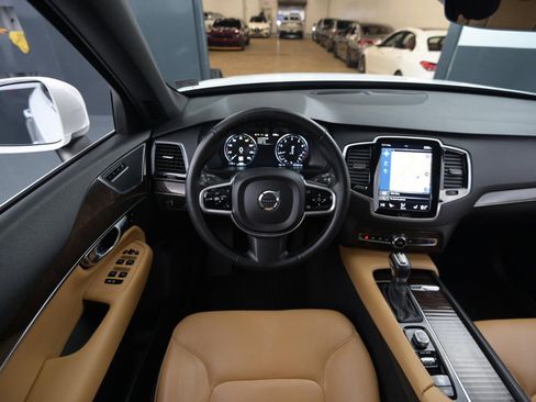 Used 2017 Volvo XC90 T5 Momentum w/ Momentum Plus Package image 26