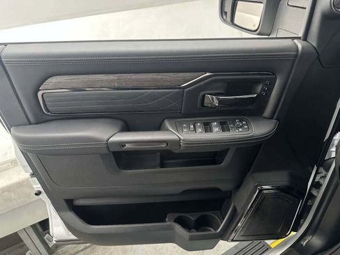 New 2026 RAM 2500 Limited image 25