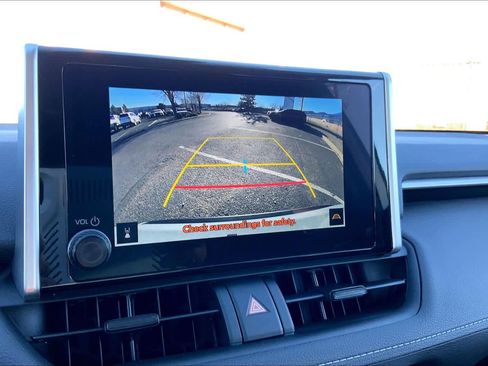 Certified 2025 Toyota RAV4 LE image 25