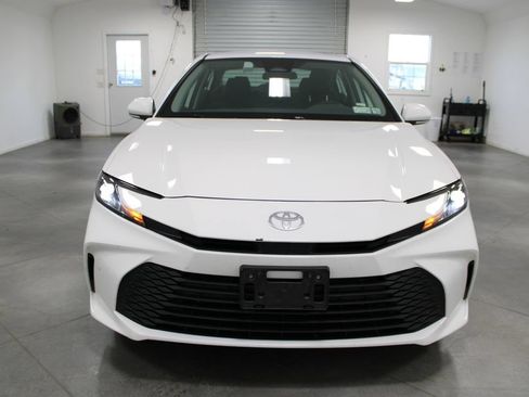 Used 2025 Toyota Camry LE FWD image 3