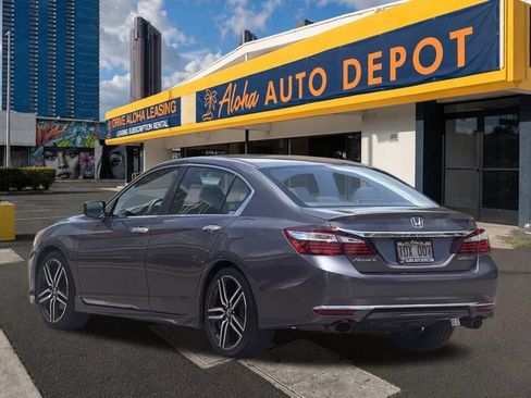 Used 2017 Honda Accord Sport image 3