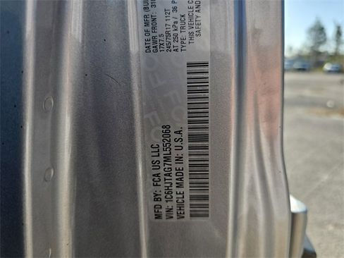 Used 2021 Jeep Gladiator Sport image 31