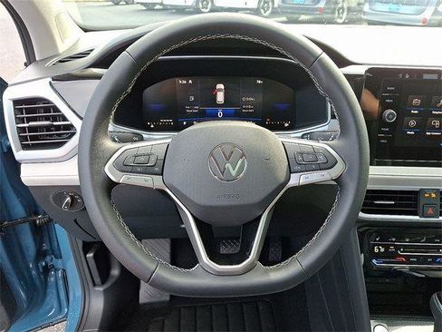 New 2025 Volkswagen Taos SE image 17