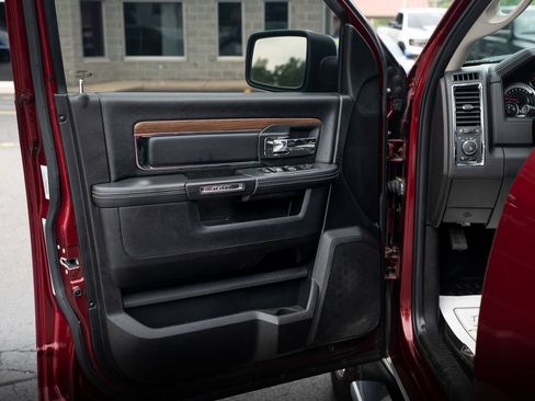 Used 2016 RAM 1500 Laramie w/ Convenience Group AWD/4WD image 10