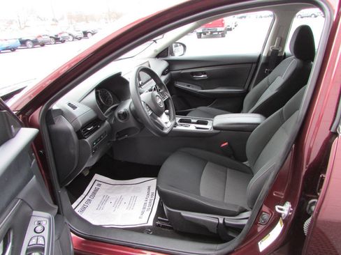 Used 2025 Nissan Sentra SV image 5