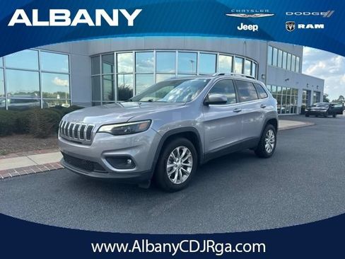 Used 2019 Jeep Cherokee Latitude w/ Popular Appearance Group FWD image 1