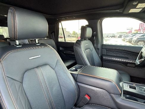 Used 2023 Ford Expedition Max Platinum RWD image 32