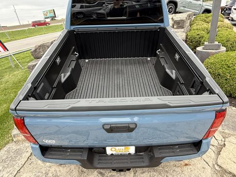 New 2026 Toyota Tacoma TRD Off-Road AWD/4WD image 9