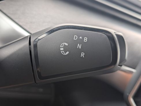 Used 2025 Volkswagen ID. Buzz Pro S Plus RWD image 32