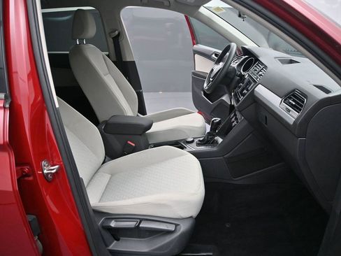 Used 2019 Volkswagen Tiguan S w/ Driver Assistance Package AWD/4WD image 15