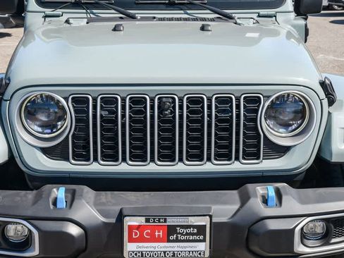 Used 2024 Jeep Wrangler Sahara w/ Technology Group image 5