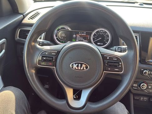 Used 2019 Kia Niro LX image 10