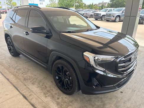 Used 2020 GMC Terrain SLT w/ Preferred Package FWD image 1
