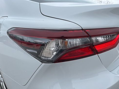 Used 2023 Toyota Camry LE image 7