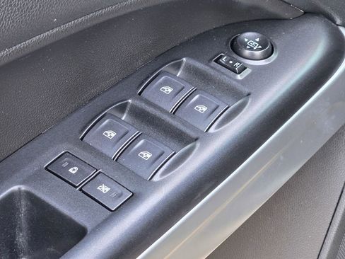 Used 2022 Chevrolet Colorado ZR2 AWD/4WD image 32