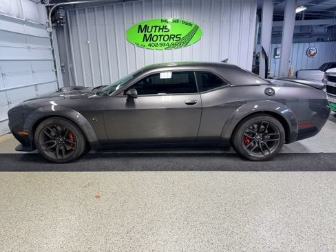 Used 2022 Dodge Challenger R/T Scat Pack RWD image 5