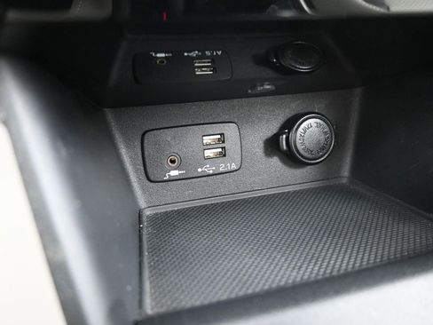 Used 2019 Subaru Forester Limited w/ Popular Package #3 image 24