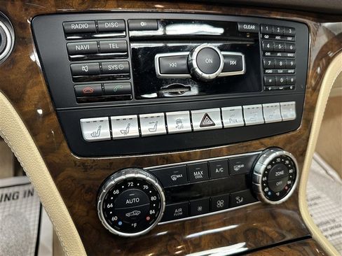 Used 2014 Mercedes-Benz SL 550 image 27