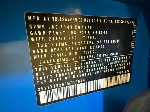 Certified 2024 Volkswagen Taos SE FWD image 38