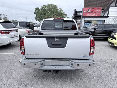 Used 2019 Nissan Frontier SV w/ Value Truck Package RWD image 5