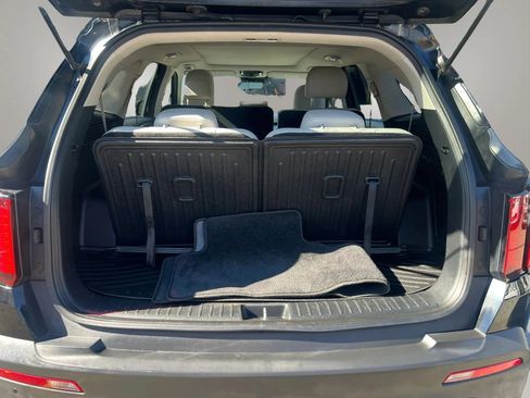Used 2021 Kia Sorento S w/ Panoramic Sunroof Package AWD/4WD image 10