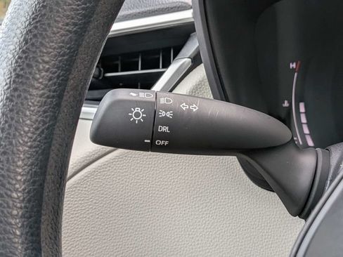 Used 2026 Toyota Corolla Cross L FWD image 30