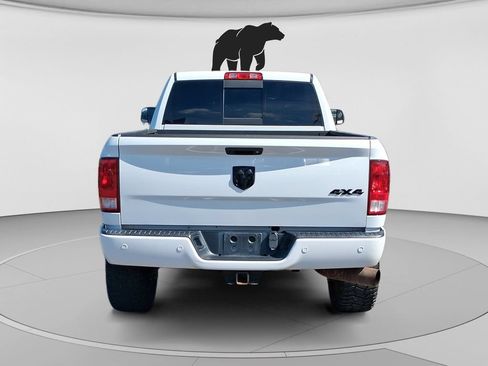 Used 2018 RAM 2500 Big Horn w/ Sport Appearance Group AWD/4WD image 4
