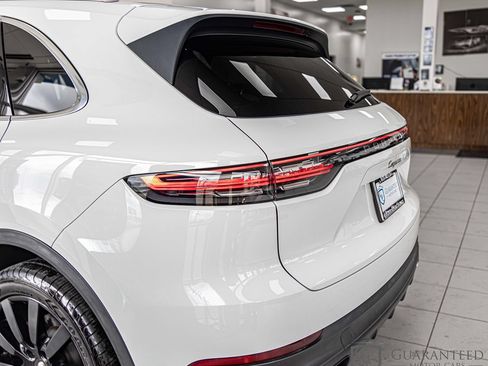 Used 2019 Porsche Cayenne AWD/4WD image 14