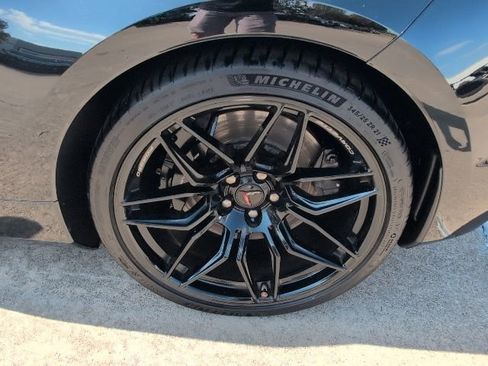 Used 2023 Chevrolet Corvette Z06 image 3