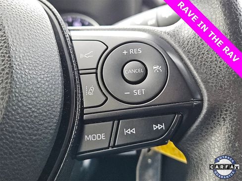 Used 2021 Toyota RAV4 LE image 12