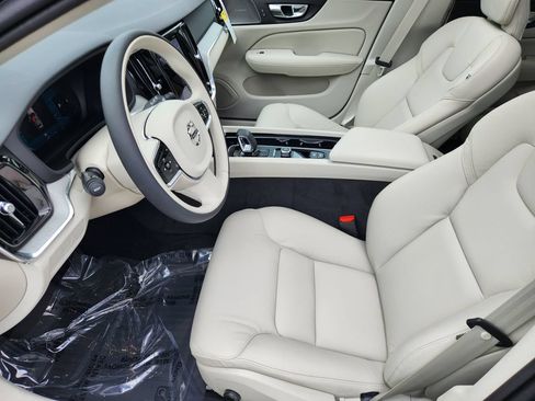 New 2026 Volvo V60 B5 Cross Country Plus w/ Protection Package Premier AWD/4WD image 9