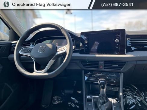 New 2026 Volkswagen Jetta SE FWD image 28
