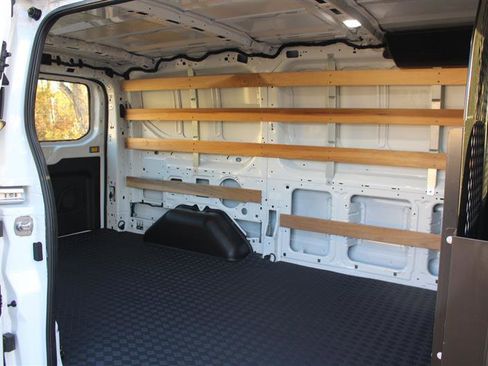 Used 2024 Ford Transit 250 250 w/ Exterior Upgrade Package image 11