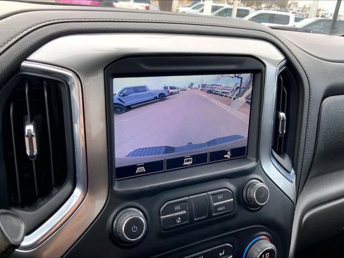 Used 2021 Chevrolet Silverado 2500 LTZ w/ LTZ Convenience Package image 27