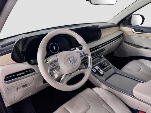 Used 2023 Hyundai Palisade Limited FWD image 9