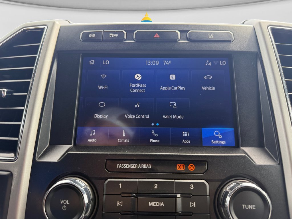 Used 2020 Ford F350 Lariat w/ Lariat Value Package AWD/4WD image 36