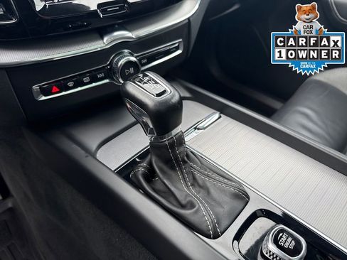 Used 2021 Volvo XC60 T5 R-Design w/ Advanced Package image 28