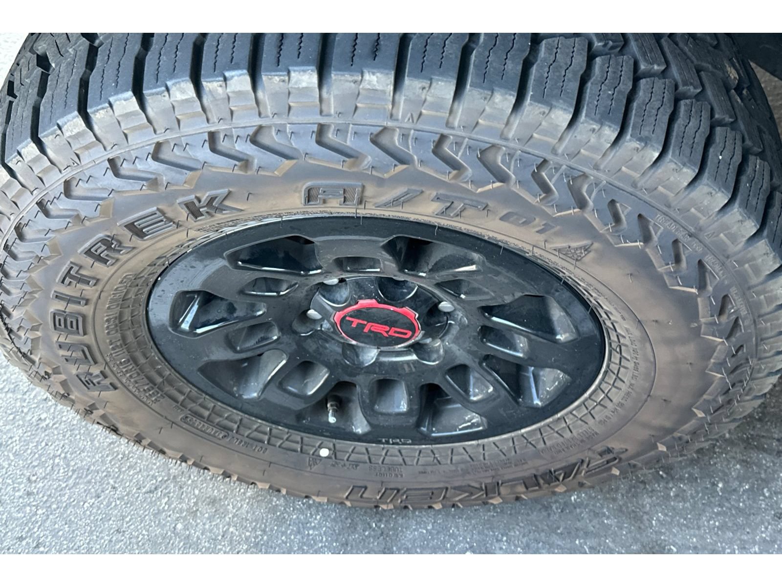 Used 2018 Toyota Tacoma TRD Pro AWD/4WD image 4