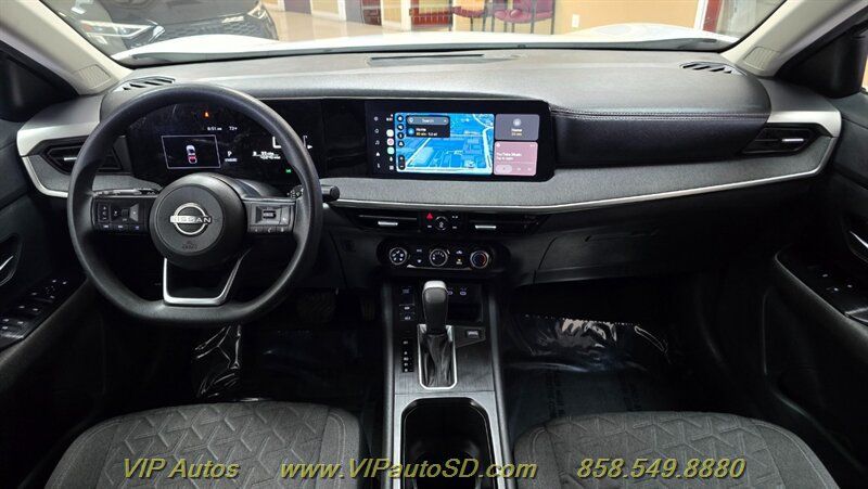 Used 2025 Nissan Kicks SV FWD image 15