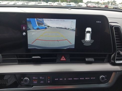 Used 2024 Kia Sportage EX image 17