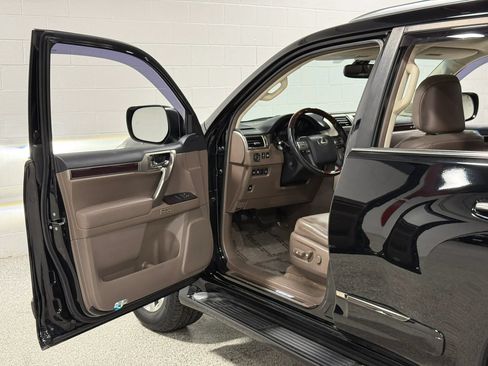Used 2014 Lexus GX 460 Luxury w/ Driver Support Package AWD/4WD image 10