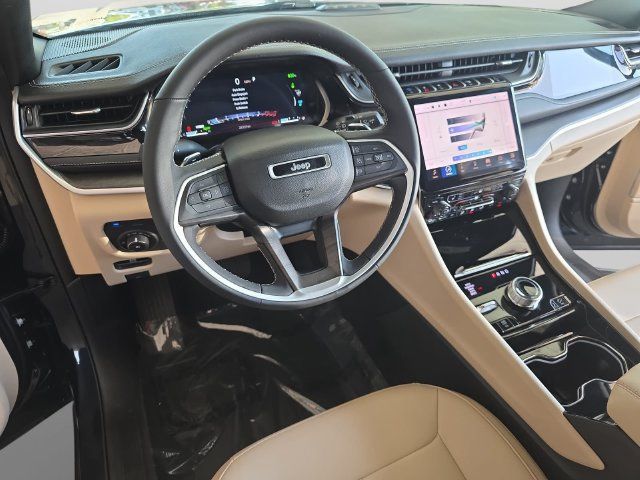 Used 2023 Jeep Grand Cherokee 4WD 4xe image 13